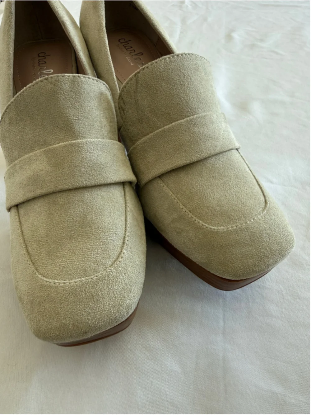 Women's Charles by Charles David Platform Heel loafers Size 8.5 Beige Brown